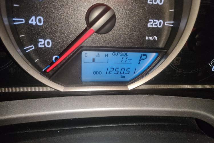 Used Toyota RAV4 2016 2.0L CVT Two-Wheel Drive Fashion Edition China V Standard
