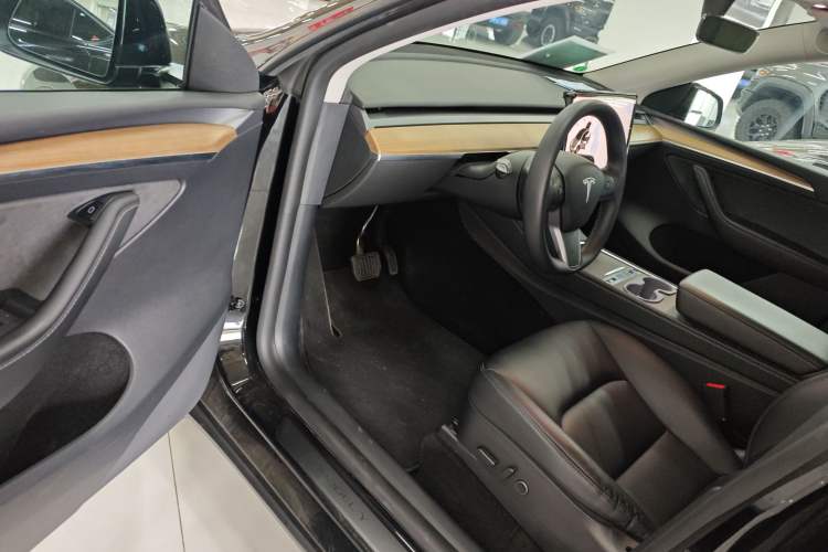 Used Tesla Model Y 2021 Standard Range Rear-Wheel Drive Version Driver Seat