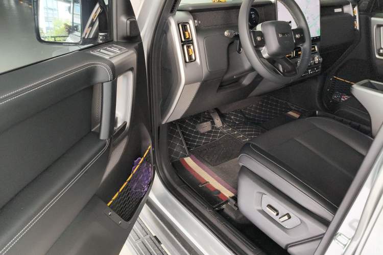 Used iCAR V23 2025 401 Two-Wheel Drive Intelligent Driving Version Driver Seat