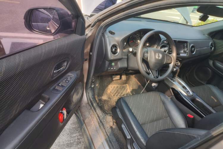 Used Honda XR-V 2015 1.8L EXi CVT Comfort Version
