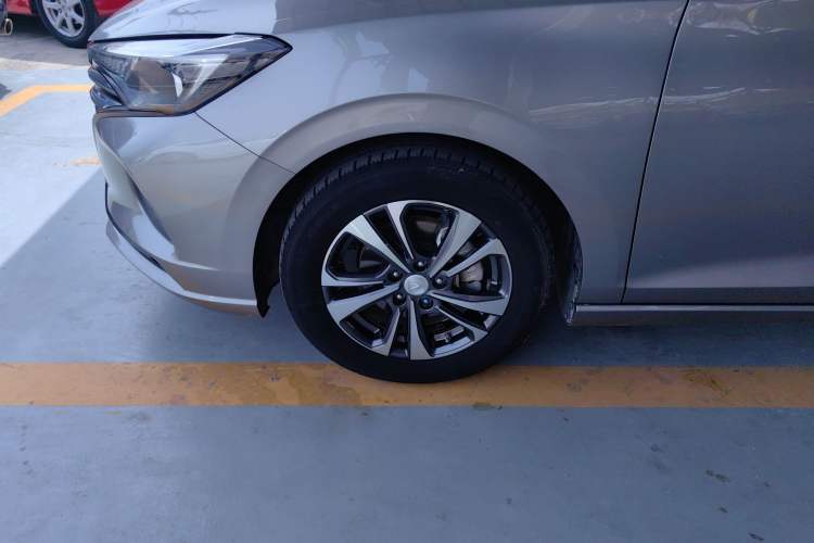 Used CHANGAN Eado 2020 PLUS 1.6L GDI Automatic Luxury Model Left Front Wheel Hub