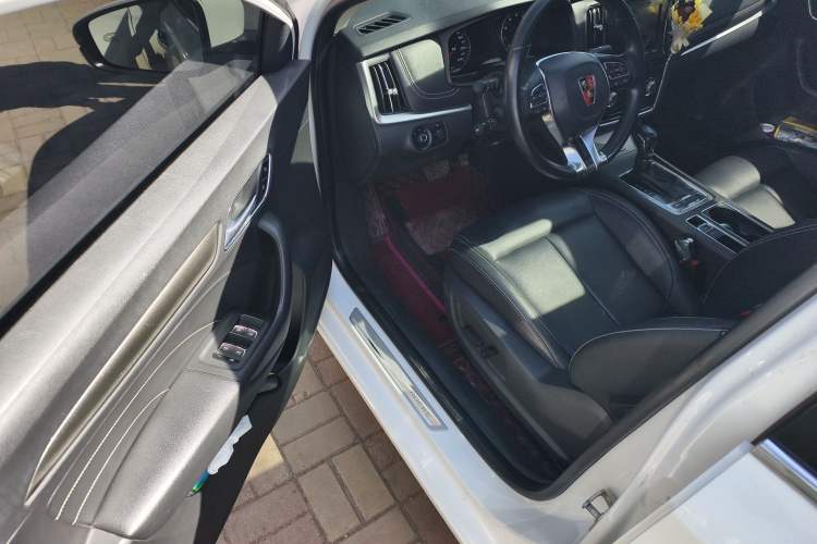 Used Roewe i6 2018 20T Automatic Flagship Edition
