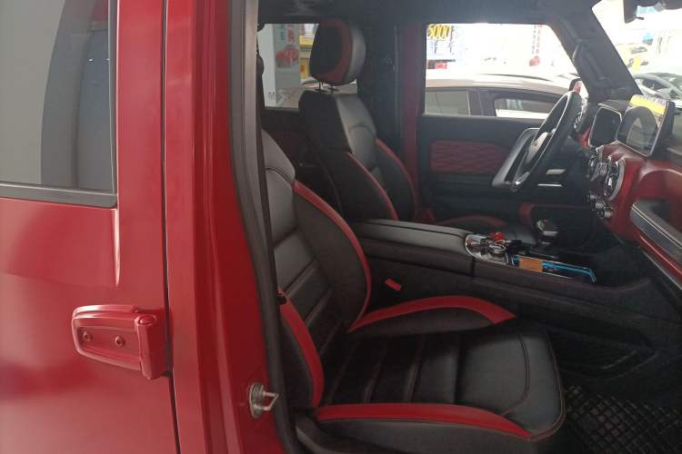 Used BAIC Off-Road BJ40 2021 2.0D Automatic Four-Wheel Drive Blade Hero Edition Adventurer Type Right Front Seat