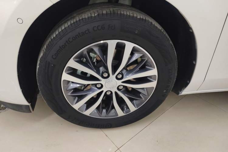 Used Buick GL8 2022 ES Landtrek 653T Luxury Edition