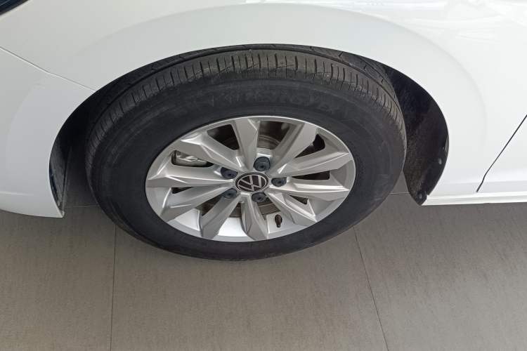 Used Volkswagen Bora 2021 1.5L Automatic Fashionable Smart Connectivity Version Left Front Wheel Hub