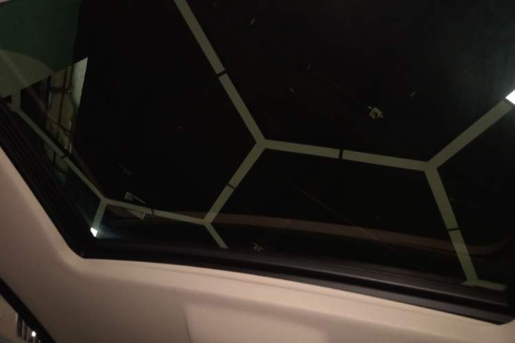 Used BMW 5 Series 2014 525Li Luxury Design Package Headliner