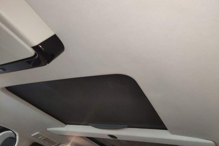 Used Mercedes-Benz Viano 2015 3.0L Partner Edition