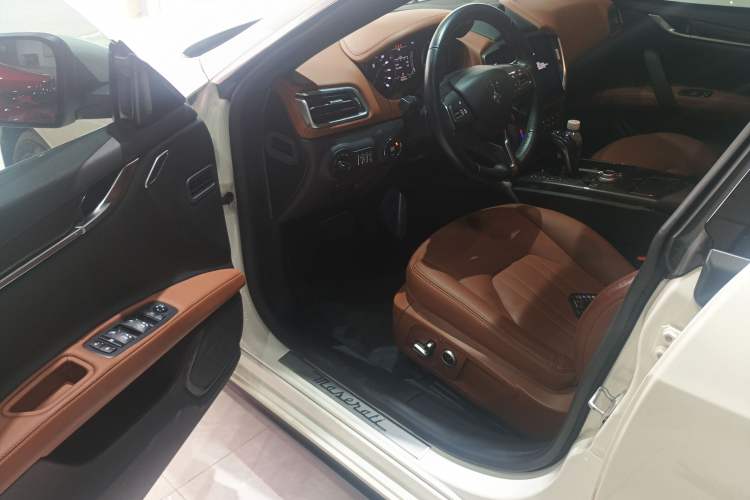 Used Maserati Ghibli 2021 2.0T Sharp Edition