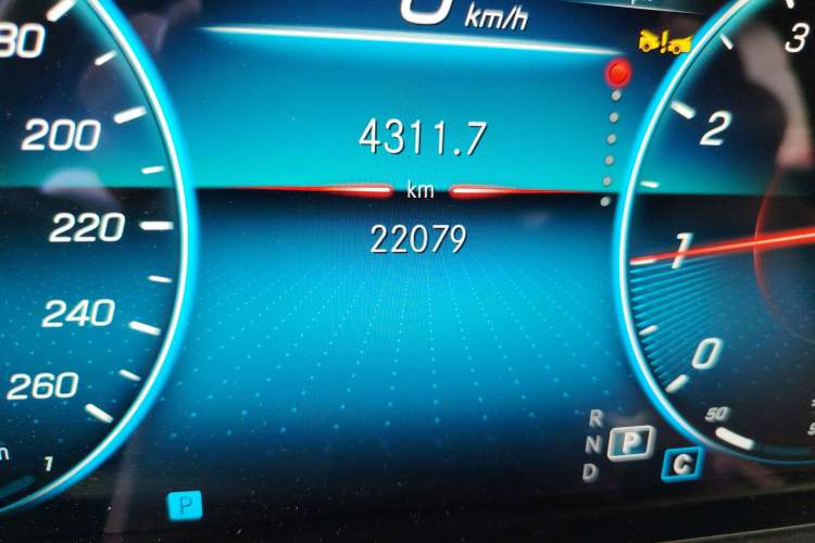 Used Mercedes-Benz E-Class 2022 Updated E 260 L Odometer Close Up