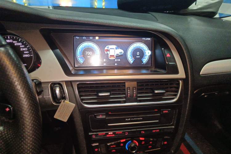 Used Audi A4L 2010 2.0 TFSI Sport Edition Audio And AC Panel