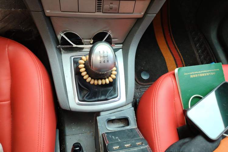 Used Ford Focus 2011 Hatchback 1.8L Manual Comfort Model Gear Lever