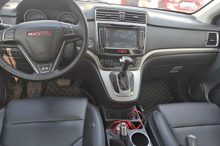 Used Haval H6 2015 Sport Edition 1.5T Automatic Two-Wheel Drive Luxury Model Audio And AC Panel