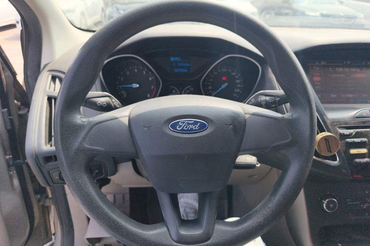 Used Ford Focus 2015 Sedan 1.6L Automatic Comfort Model
