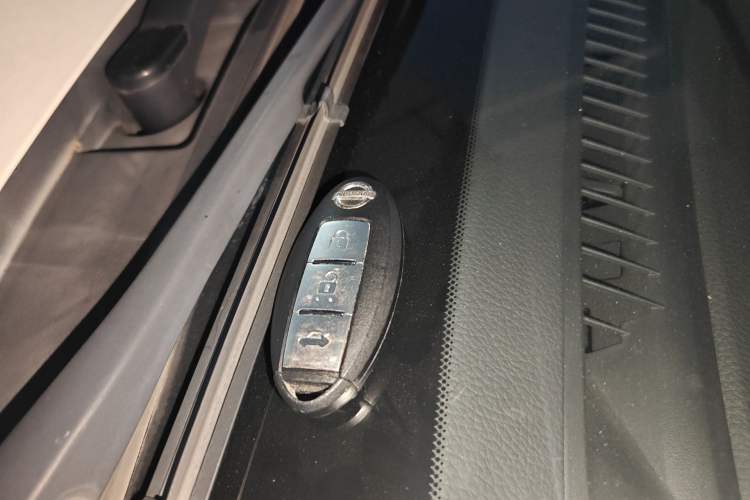 Used Nissan Sylphy 2018 1.6XV CVT Deluxe Edition Vehicle Key