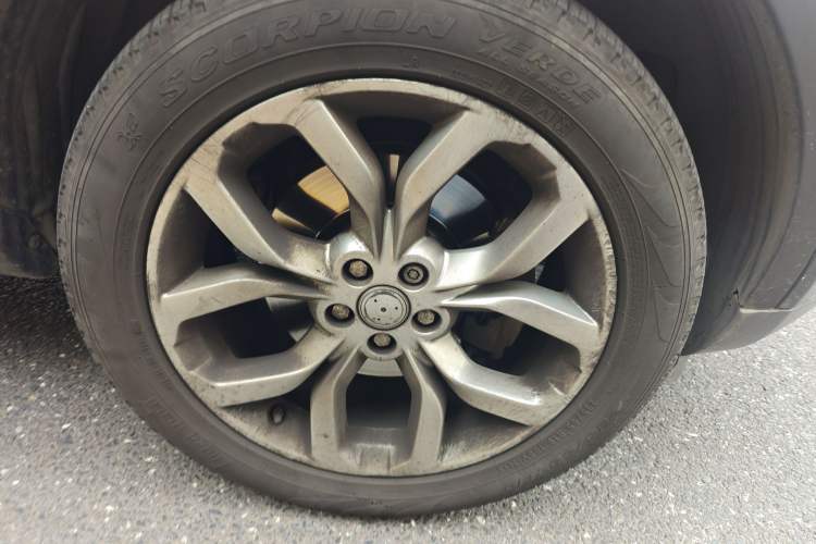 Used Land Rover Discovery Sport 2015 2.0T SE Right Front Wheel Hub