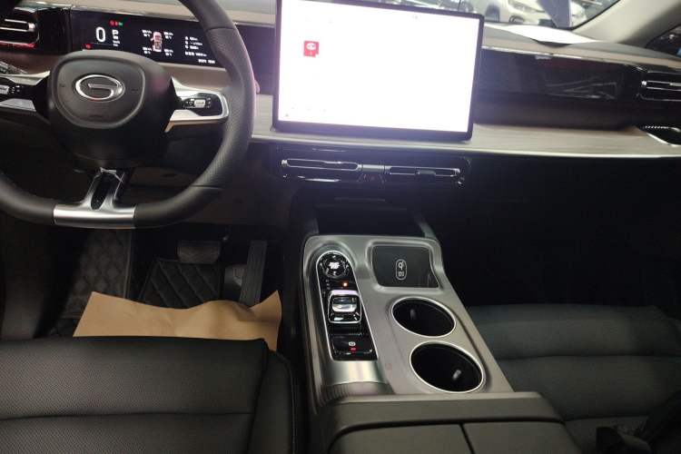 Used GAC Trumpchi E8 2024 Honor Series 2.0L Honor Edition Audio And AC Panel