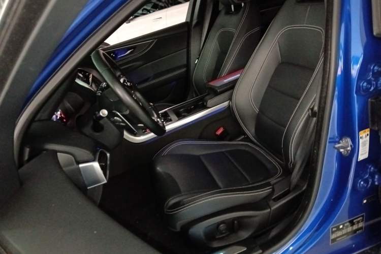 Used Jaguar XEL 2020 2.0T 200 PS R-DYNAMIC S Advanced Sport Edition Left Front Seat