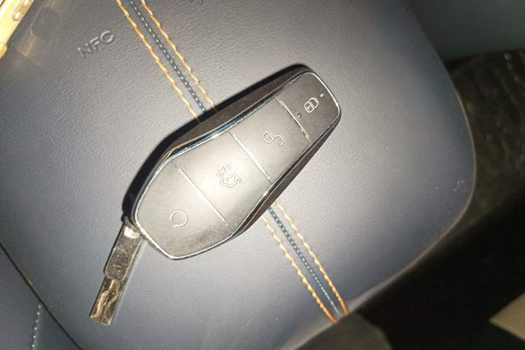 Used BYD Song PLUS New Energy 2024 HONOR Edition DM-i 71km Luxury Model
