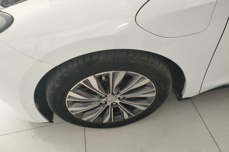 Used Hongqi E-QM5 2023 620km PLUS
