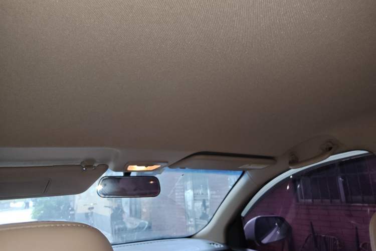 Used Baojun 730 2016 1.8L iAMT Comfort Version 7 Seats Headliner