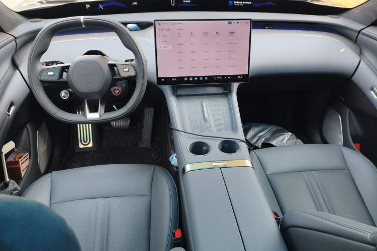 Used Xiaomi Auto YU7 2025 Ultra-Long Range High-Performance All-Wheel-Drive Max Edition