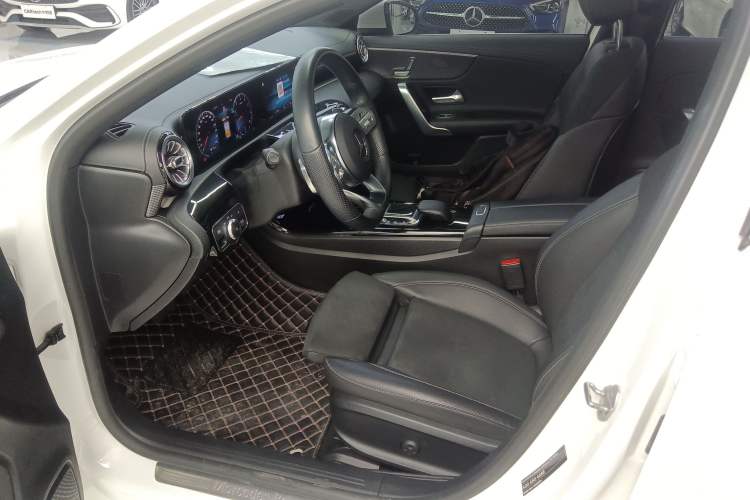 Used Mercedes-Benz A-Class 2021 A 200 L Sport Sedan Fashion Model
