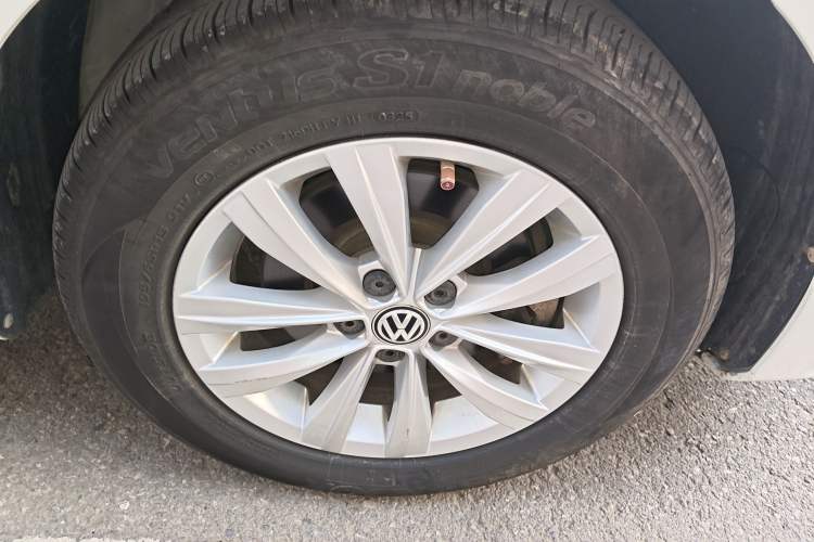 Used Volkswagen Bora 2018 1.5L Manual Fashion Model