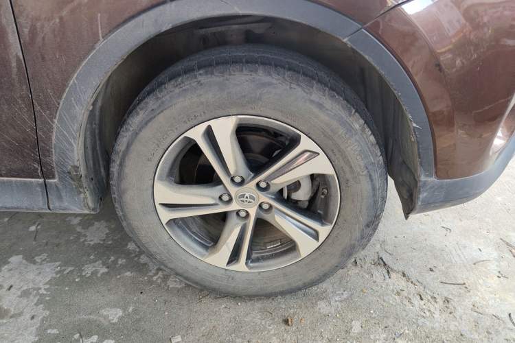 Used Toyota RAV4 2015 2.0L CVT Two-Wheel Drive Fashion Edition
