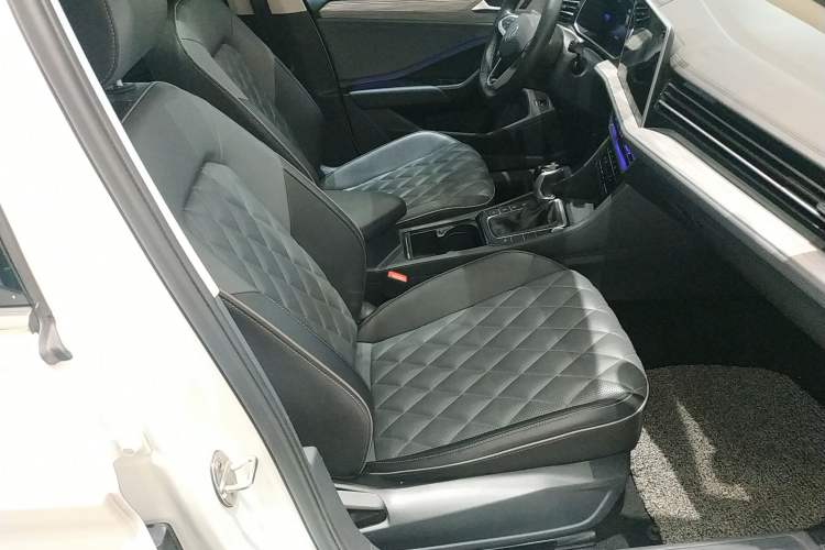 Used Volkswagen Sagitar 2023 200TSI DSG Excellence Edition Right Front Seat