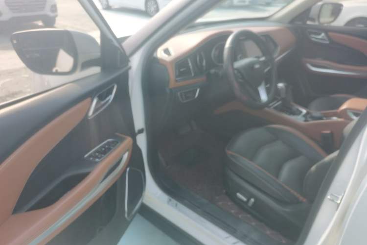 Used Zotye T300 2017 1.5T CVT Luxury Model Driver Seat