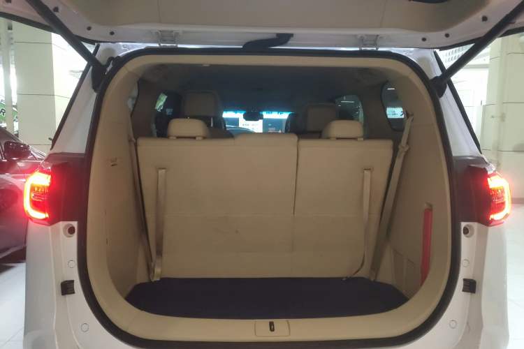 Used Buick GL8 2022 ES Landtrek 653T Luxury Edition
