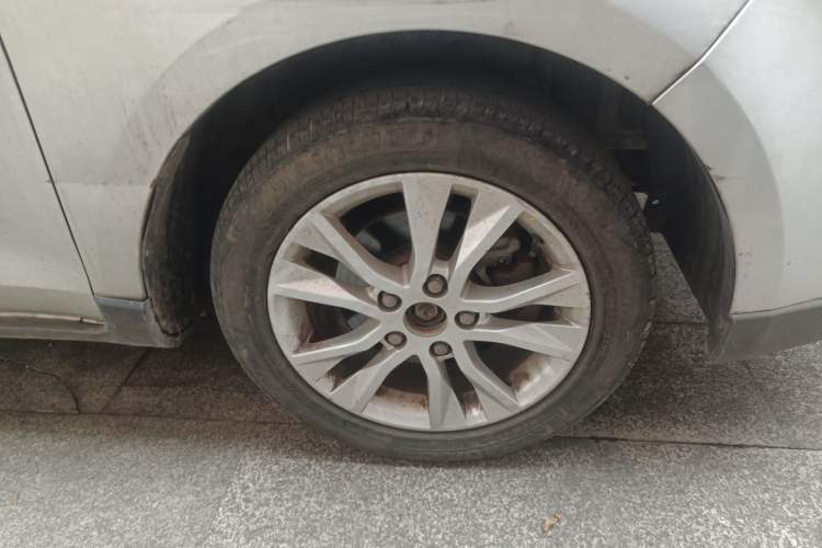 Used Baojun 730 2014 1.5L manual standard trim 7 seats