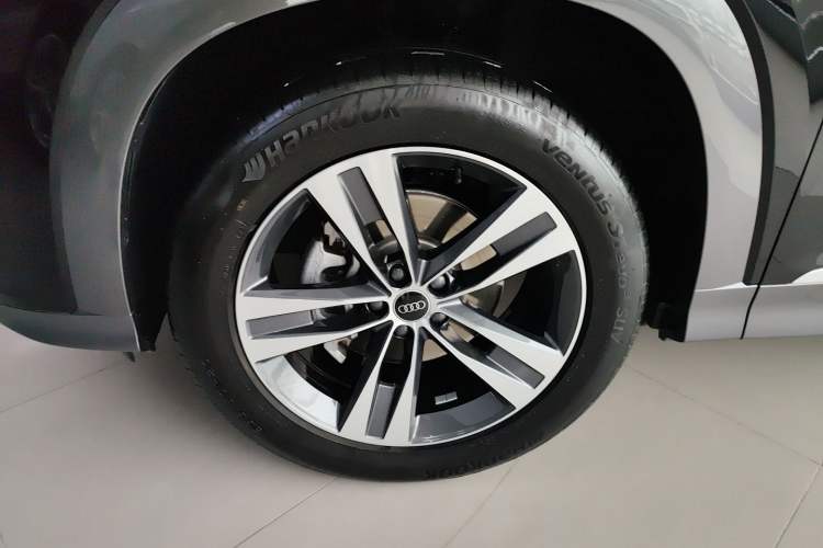 Used Audi Q6 2025 40 TFSI quattro Commemorative Edition Yulin Package 7 Seats