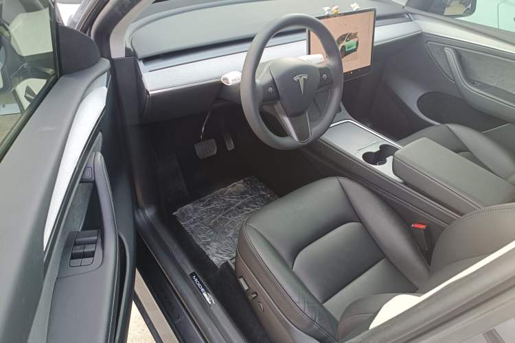 Used Tesla Model Y 2024 Rear-Wheel-Drive Version