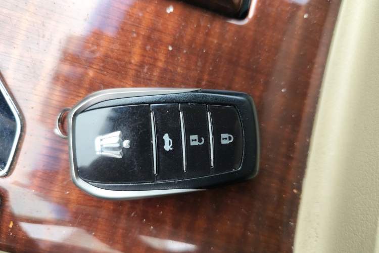 Used Toyota Crown 2015 2.0T Elite Edition Vehicle Key