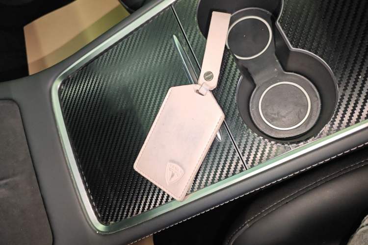 Used Tesla Model Y 2022 Rear-Wheel-Drive Version Vehicle Key