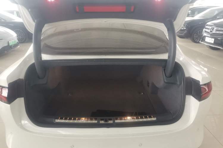 Used Yuanhang Y6 2023 620 km All-Wheel Drive Premium Edition
