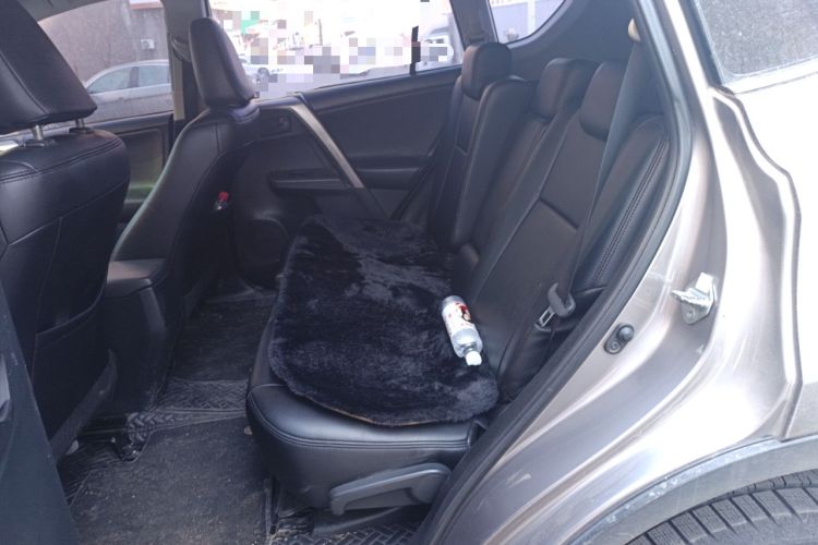 Used Toyota RAV4 2015 2.0L CVT Two-Wheel Drive Fashion Edition
