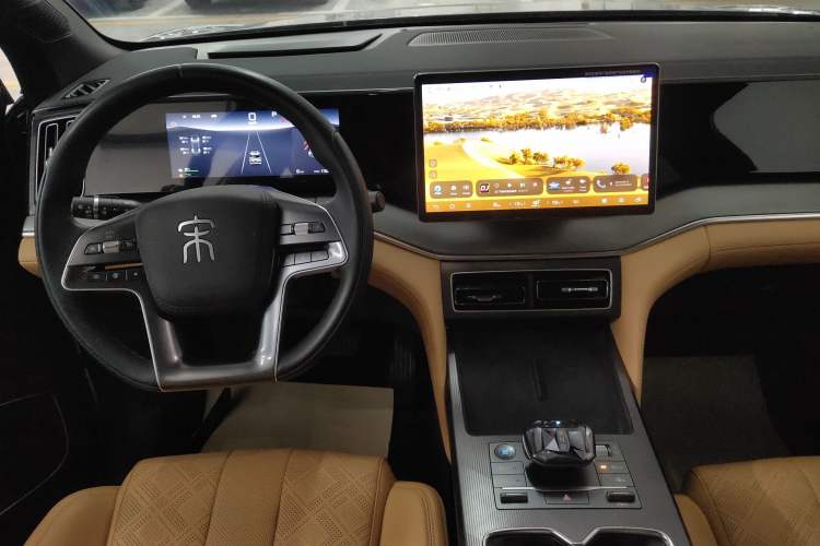 Used BYD Song L DM-i 2024 112 km Leading Edition
