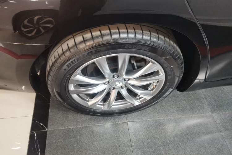 Used Infiniti Q70 2015 Q70L 2.5L Elite Edition
