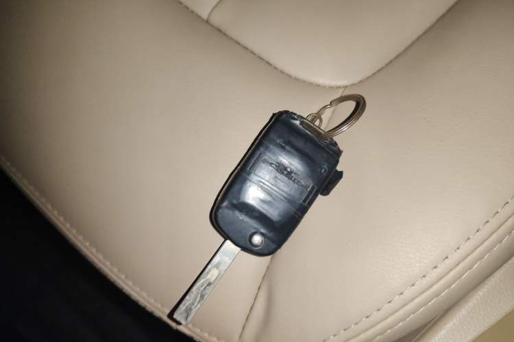 Used Baojun 730 2015 1.8L Manual Luxury Navigation ESP Version 7-seater
