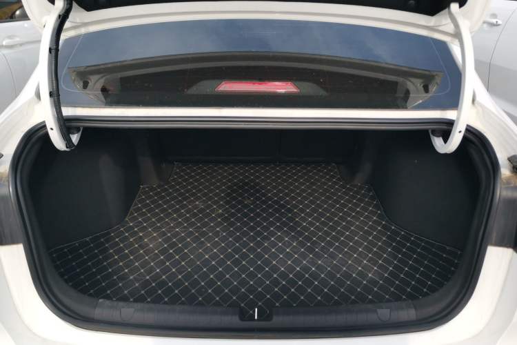 Used Geely Auto Emgrand 2022 4th Generation 1.5L CVT Luxury Model Trunk