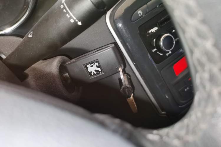 Used Peugeot 308 2014 Enjoy Edition Classic 1.6L Automatic Premium Model
