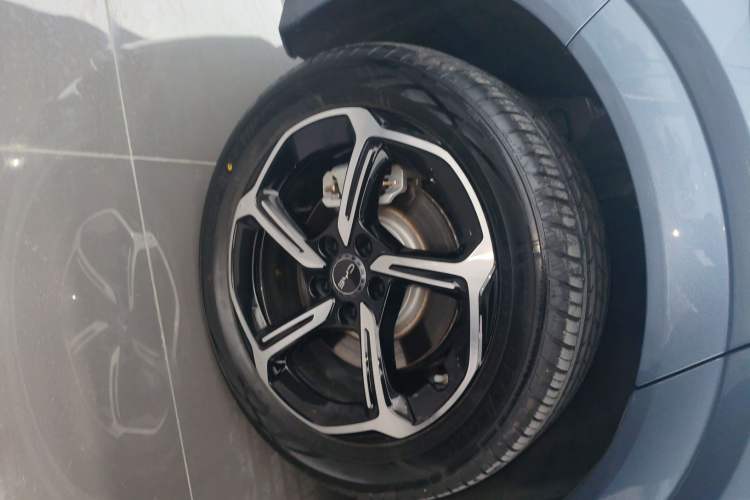 Used BYD Seal 06GT 2025 Intelligent Driving Version 605 Heatwave Edition Right Rear Wheel Hub