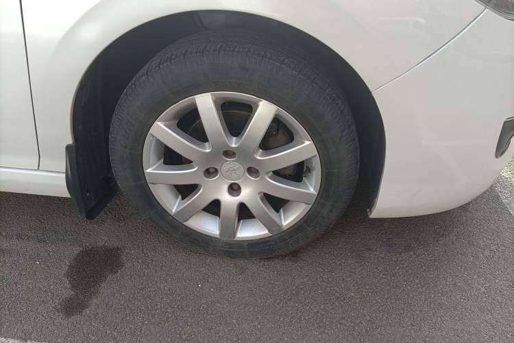 Used Peugeot 308 2014 Enjoy Edition Classic 1.6L Manual YouShang Model Right Front Wheel Hub