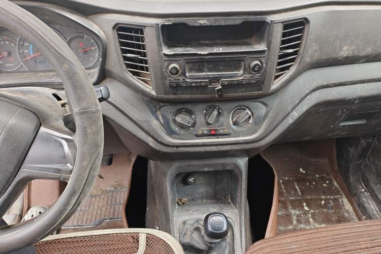 Used Wuling Hongguang V 2019 1.5L Base Version China VI LAR
