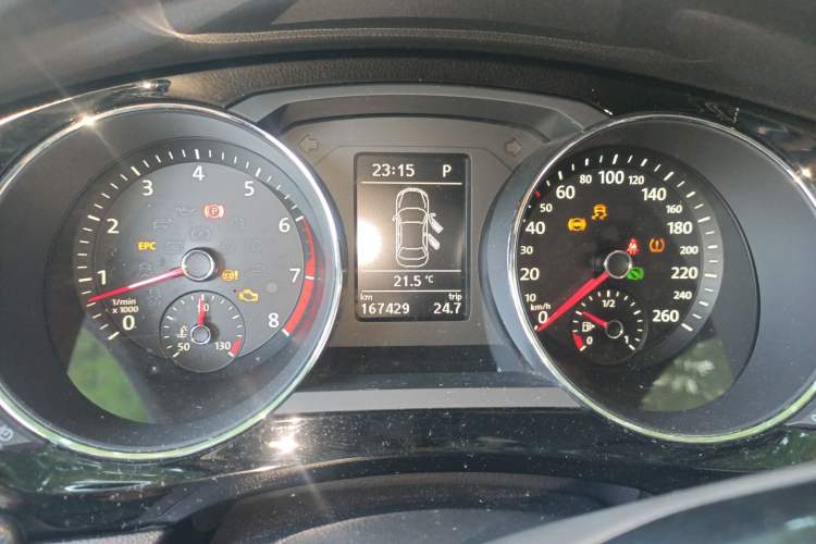 Used Volkswagen Sagitar 2017 230TSI Automatic Luxury Edition