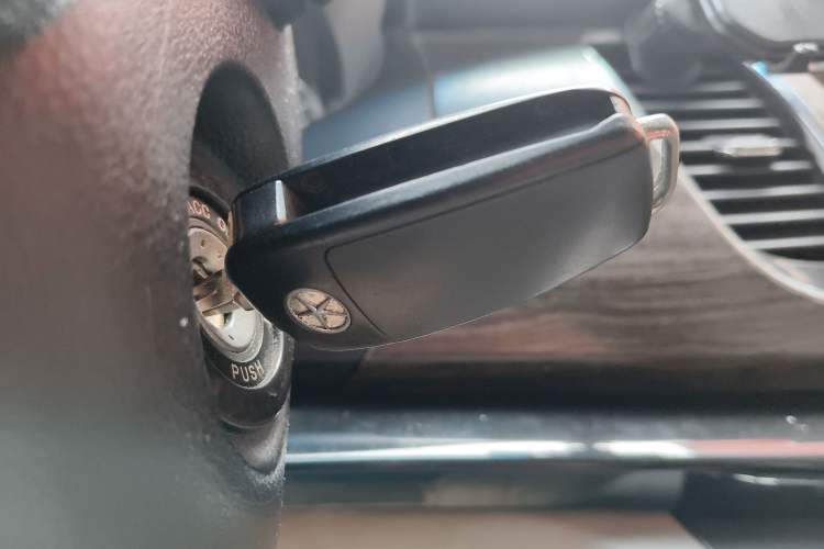 Used JAC Group Refine M5 2013 2.0T Gasoline Manual Business Edition