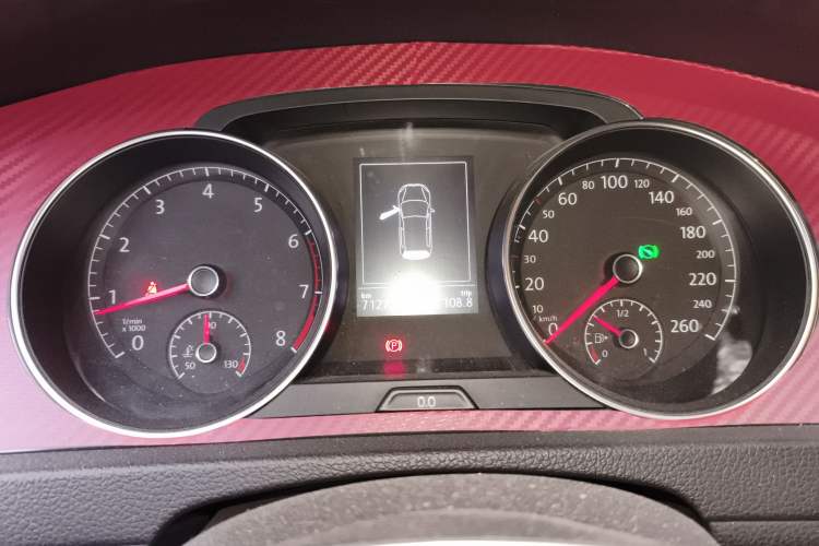 Used Volkswagen Golf 2017 1.6L Automatic Comfort Million-Vehicle Anniversary Edition