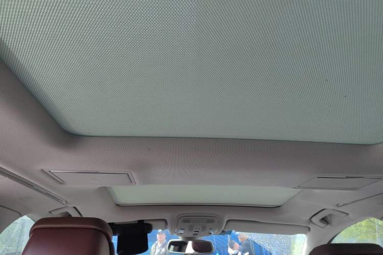 Used Audi A8 2014 A8L 45 TFSI quattro Comfort model Headliner